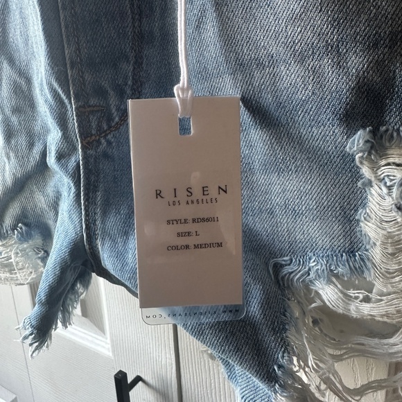 NWT Shop Talulah Distressed short tail Risen Overalls - Picture 3 of 5